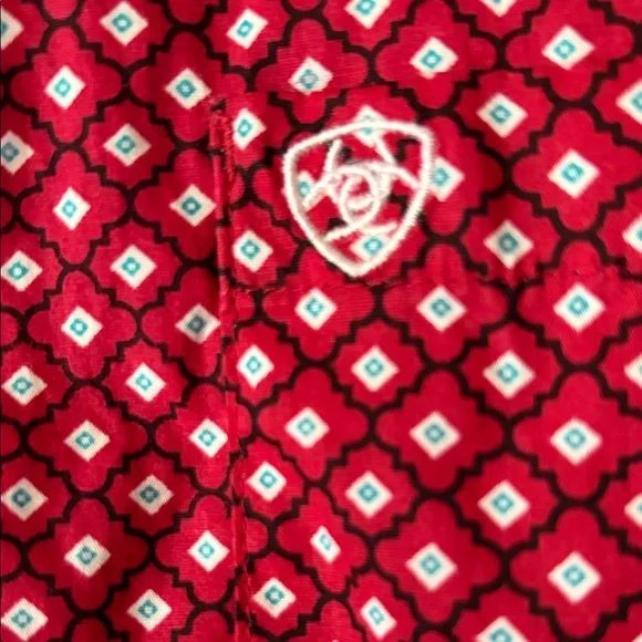 Ariat Women’s Red and White Patterned Shirt - Picture 3 of 11